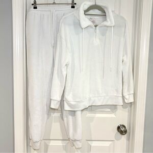 Secret Treasures Women Plush White Lounge Pajama Jogger Set Size M 8/10 Pockets